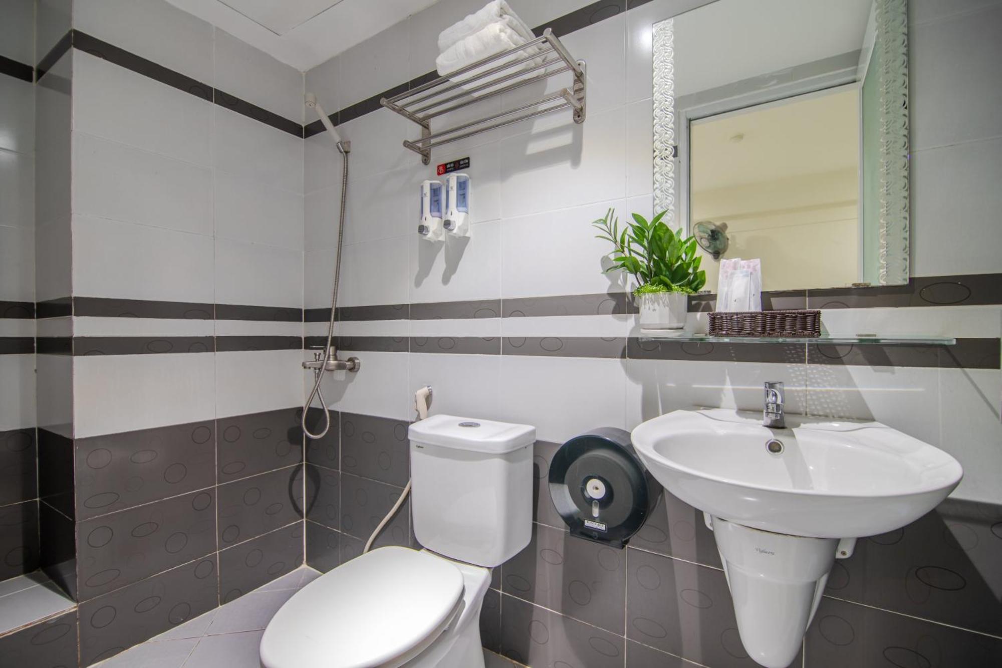 Bin Bin Hotel 5 - Near Lotte Mart D7 Ho Chi Minh-byen Eksteriør bilde